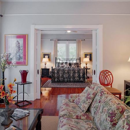 Апартаменты 420Waldburg A - Modern Apt With Southern Charm Blocks From Forsyth Саванна Экстерьер фото