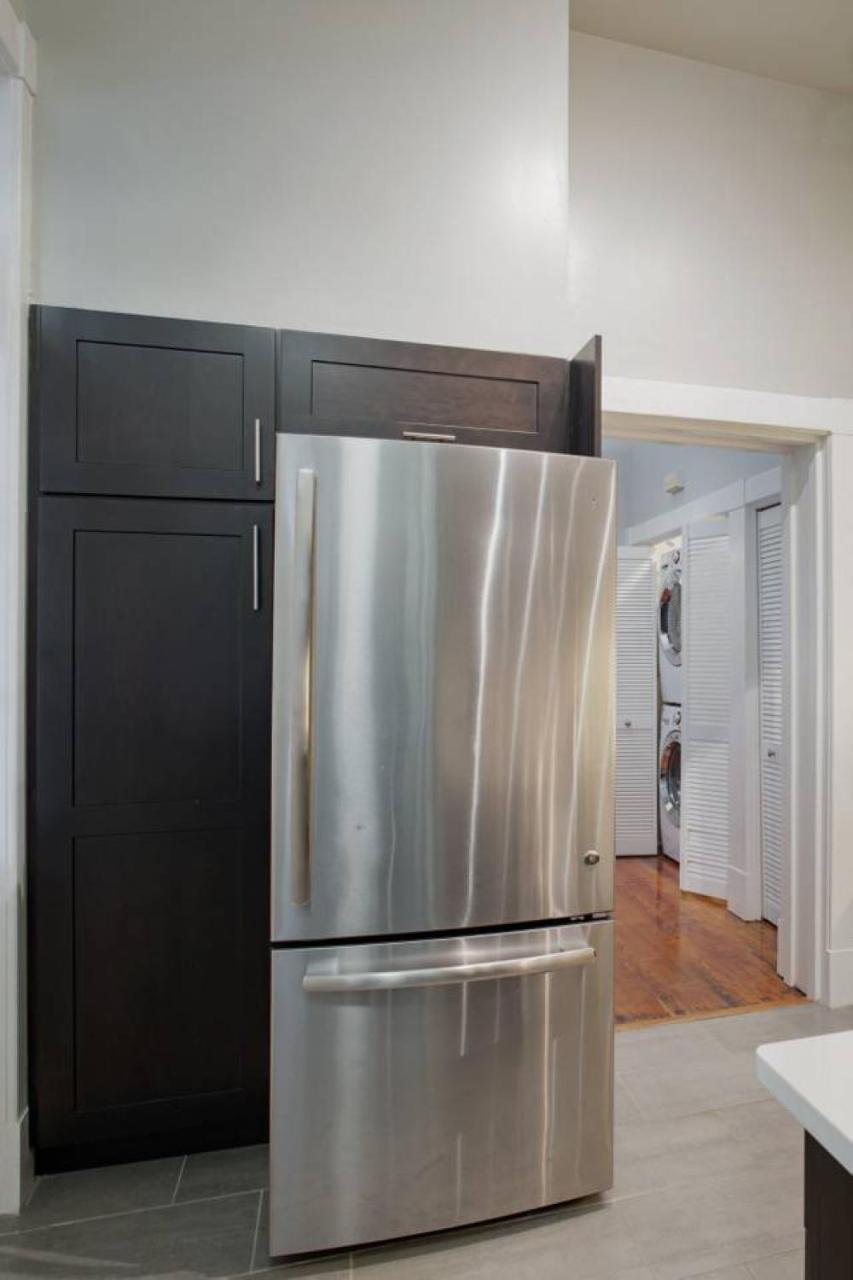 Апартаменты 420Waldburg A - Modern Apt With Southern Charm Blocks From Forsyth Саванна Экстерьер фото