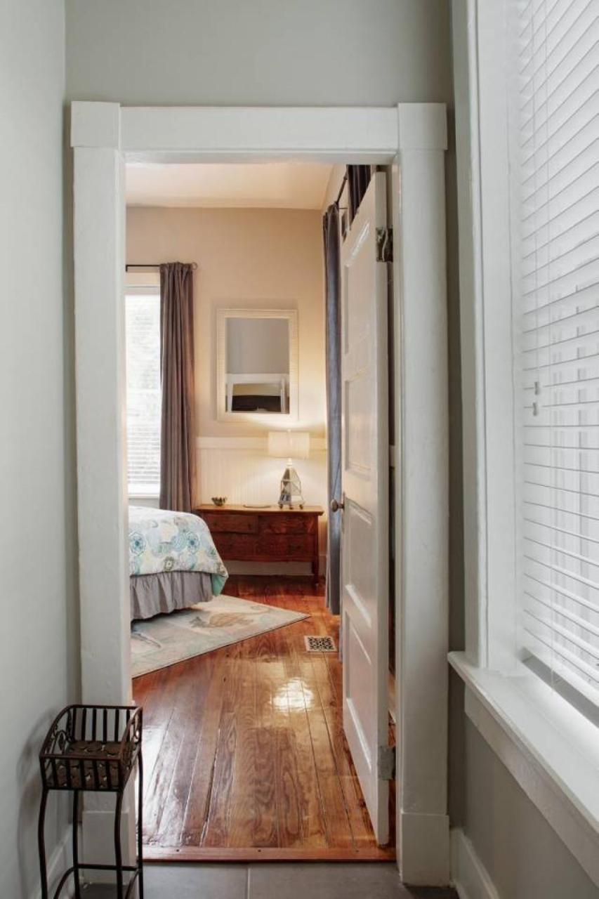 Апартаменты 420Waldburg A - Modern Apt With Southern Charm Blocks From Forsyth Саванна Экстерьер фото
